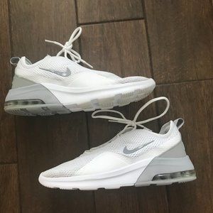 Nike Air Max Motion 2 Men's Sneaker sz 10